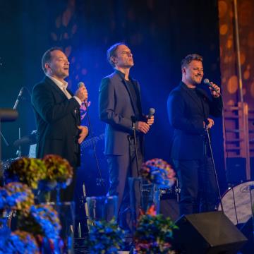 Obcˇinski praznik_24-02657